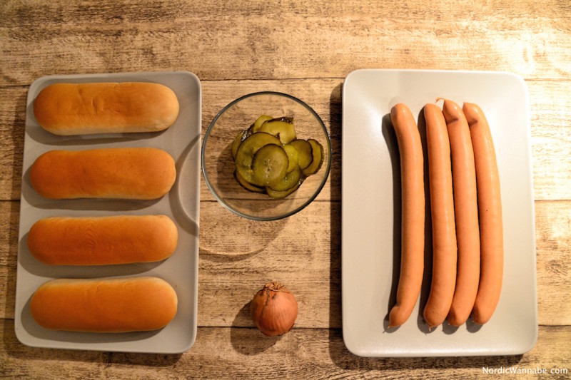 dänisch Hotdog, Dänemark, Norwegen, Schweden, Skandinavien, Blog, lecker, Pølser, Gurken, Röstzwiebeln, Zwiebeln, Würstchen