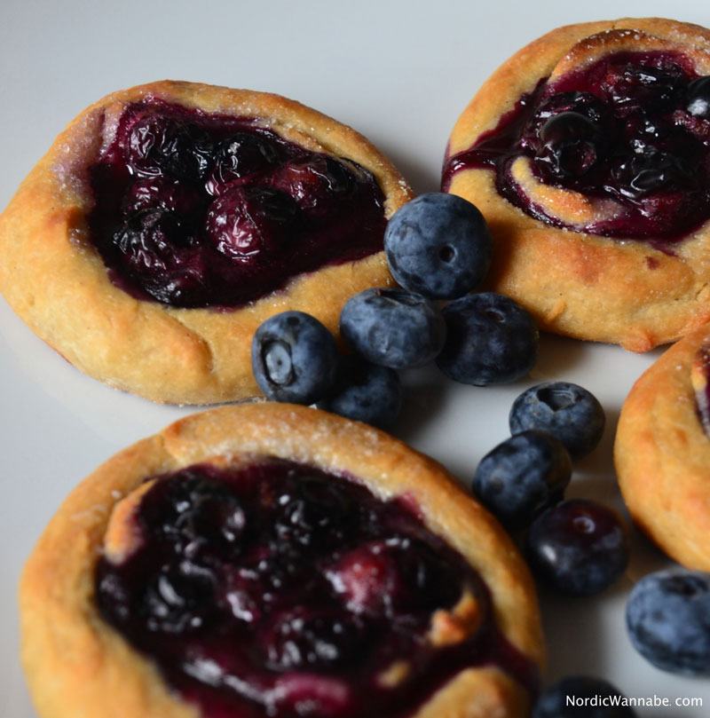 Blaubeer, Bullar, Plunder backen, Rezept, skandinavisch, Kochen, Marzipan, Kochbuch, Backbuch, Food, Viveca Sten, Schärengarten Sommer Lieblingsrezepte,