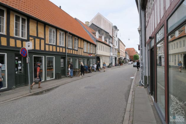 Reise, Urlaub, Erfahrungen, Aarhus, Århus, Visitaarhus, CABINN, Kähler, Royal Copenhagen, La Cabra, Shopping, Einkaufen, Hotel, Übernachten, Reisetipps, Reisebericht, Streetfood Market, Hygge, Bolia, Plastik Boy, Regenbogen, Regnbogengang, Aros, Den Gamle By, Krake, Botanischer Garten, Dok1, Dome of Visions, Bruins Galleri, Sinnerup,