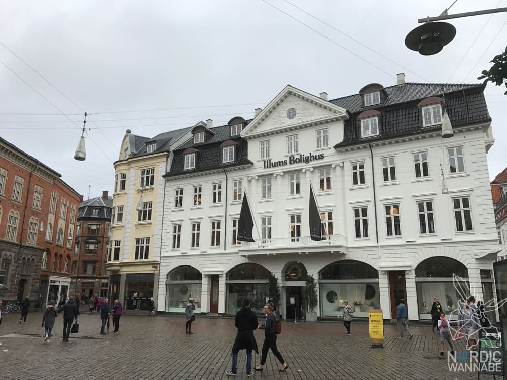 Reise, Urlaub, Erfahrungen, Aarhus, Århus, Visitaarhus, CABINN, Kähler, Royal Copenhagen, La Cabra, Shopping, Einkaufen, Hotel, Übernachten, Reisetipps, Reisebericht, Streetfood Market, Hygge, Bolia, Plastik Boy, Regenbogen, Regnbogengang, Aros, Den Gamle By, Krake, Botanischer Garten, Dok1, Dome of Visions, Bruins Galleri, Sinnerup,