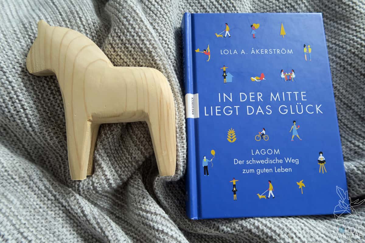 Was ist Lagom, Lagom Spruch, Definition, Blog, Schweden, schwedischer Lifestyle, IKEA, Gleichgewicht, Balance, rote Holzhäuser, IKEA, Knesebeck Verlag, In der Mitte liegt das Glück, Der schwedische Weg zum guten Leben