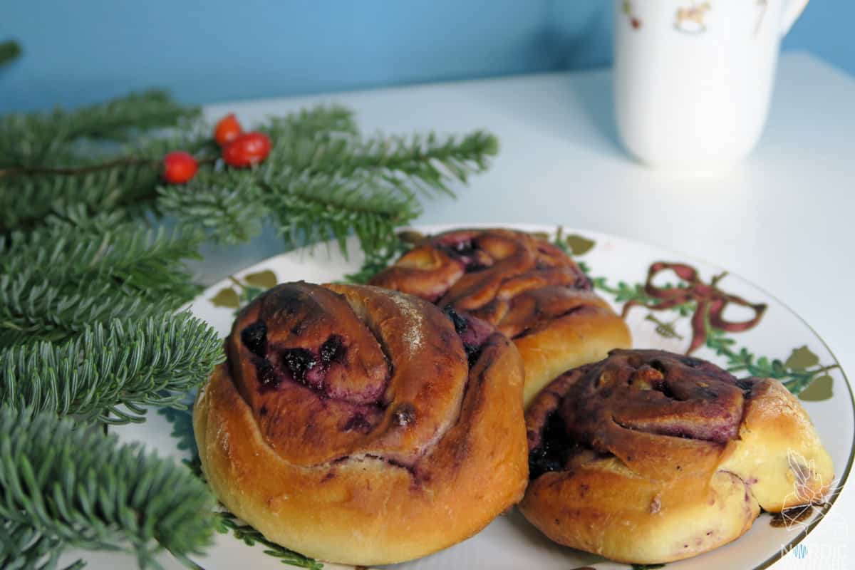 Schwedische Zimtschnecken, Blaubeerschnecken, Marzipan, Hagelzucker, Schweden, Fika, schwedisches Gebäck, Rezept, 