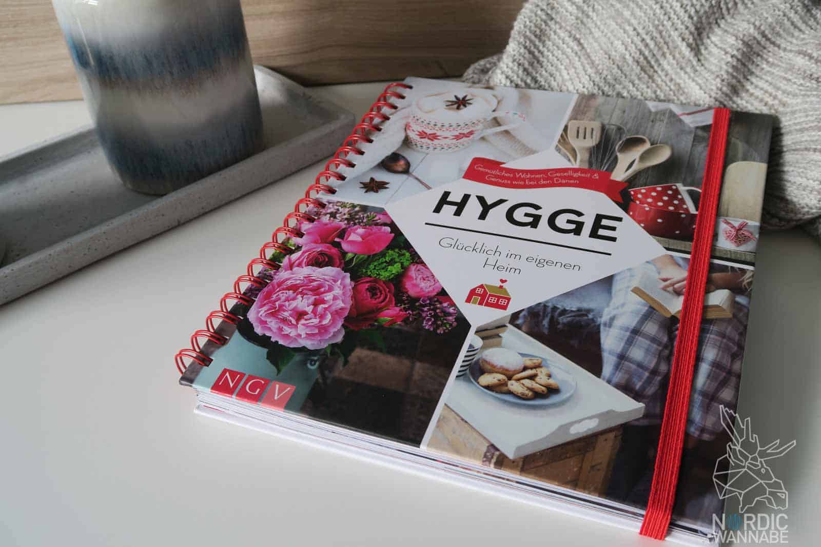 Hygge Buch, Hygge Blog, Dänisches Lebensgefühl, hyggelig Kochen, Geselligkeit, Hyggelig Einrichten, New Nordic, Rezept Zimtschnecken, NordicWannabeHygge Buch, Hygge Blog, Dänisches Lebensgefühl, hyggelig Kochen, Geselligkeit, Hyggelig Einrichten, New Nordic, Rezept Zimtschnecken, NordicWannabe